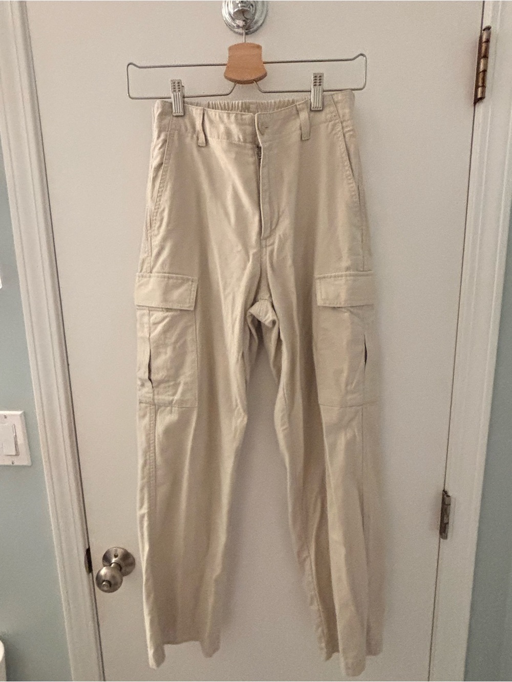 Uniqlo Cream Cargo Pants - Women’s